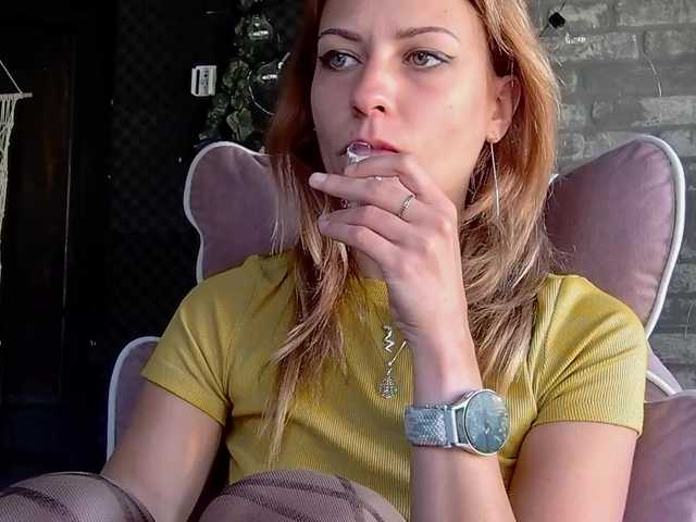 karo131324 live cam on BongaCams