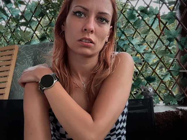 karo131324 live cam on BongaCams