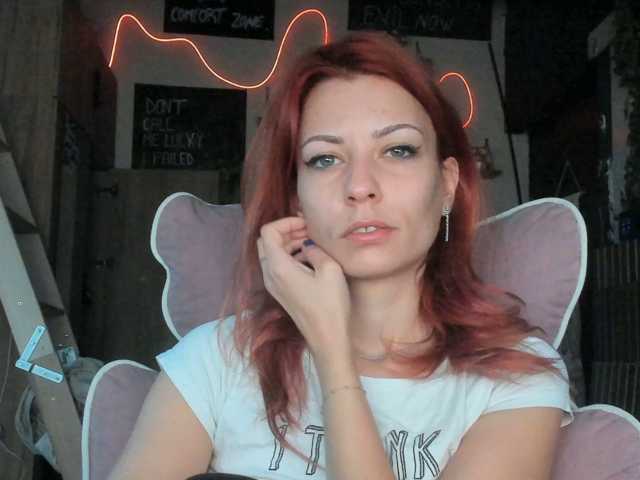 karo131324 live cam on BongaCams