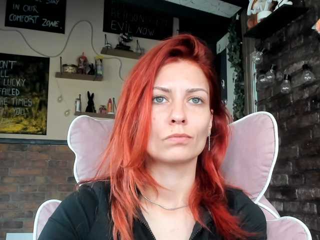 karo131324 live cam preview