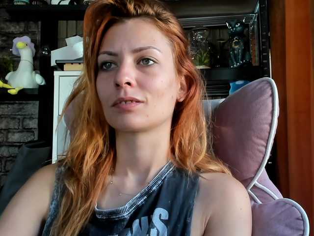 karo131324 live cam on BongaCams