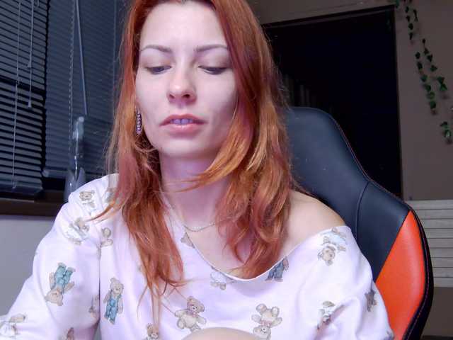 karo131324 live cam on BongaCams
