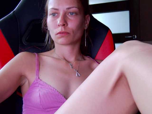 karo131324 live cam on BongaCams