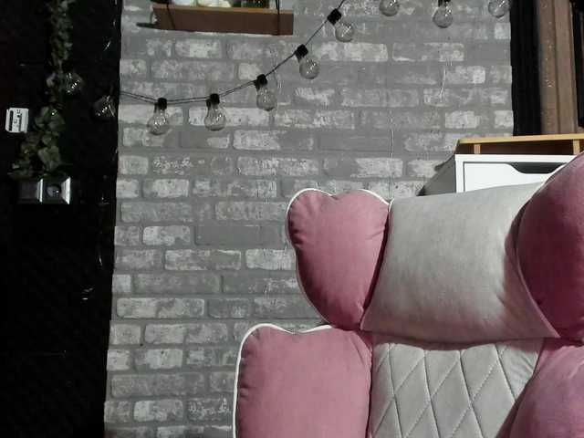 karo131324 live webcam show