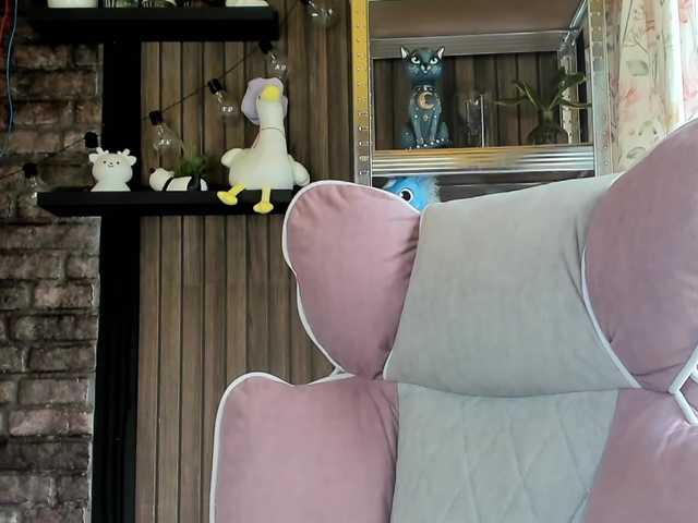 karo131324 live cam on BongaCams