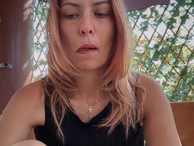 karo131324 live cam on BongaCams