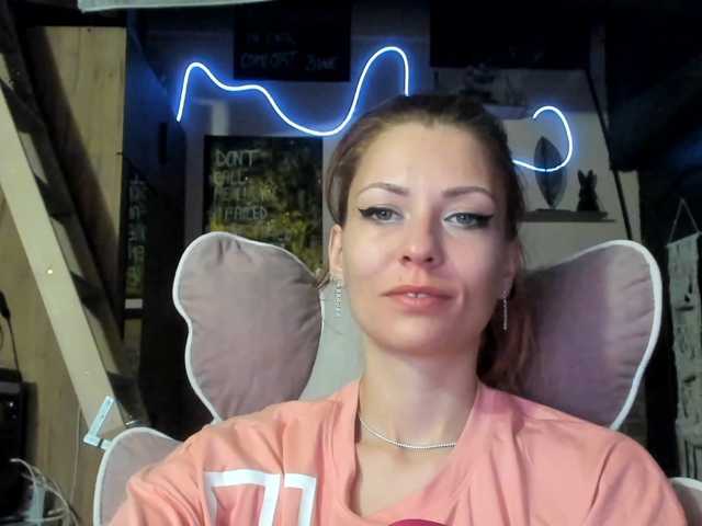 karo131324 live cam on BongaCams