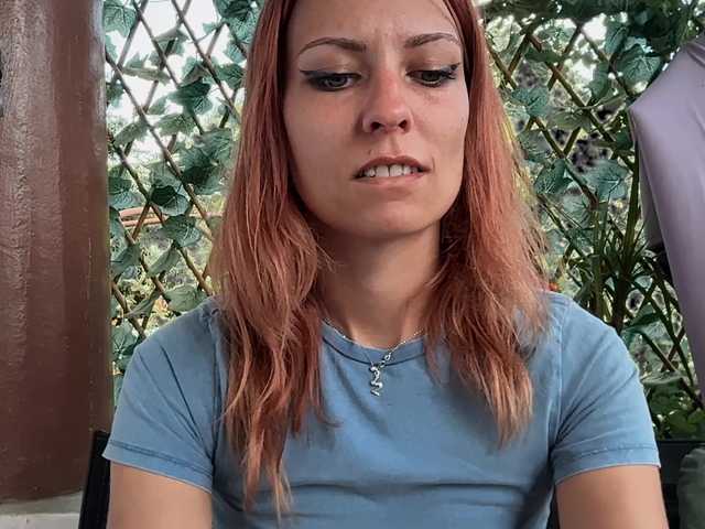 karo131324 live cam on BongaCams