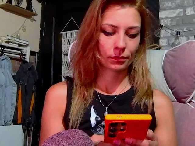 karo131324 live cam on BongaCams