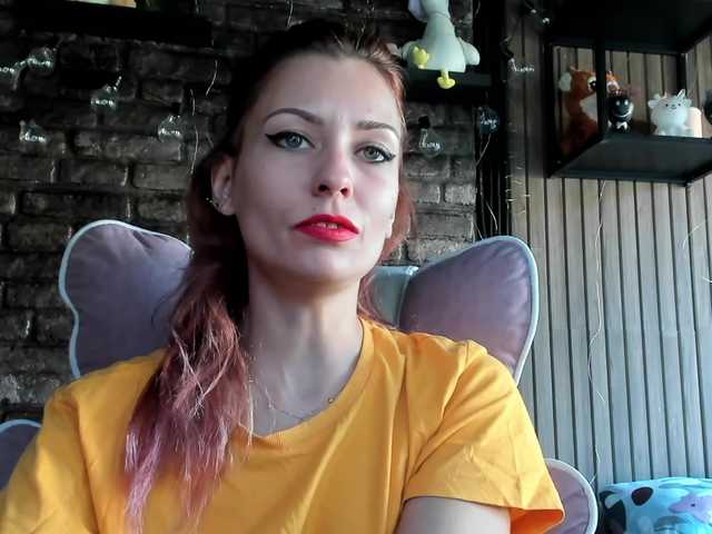 karo131324 live cam on BongaCams