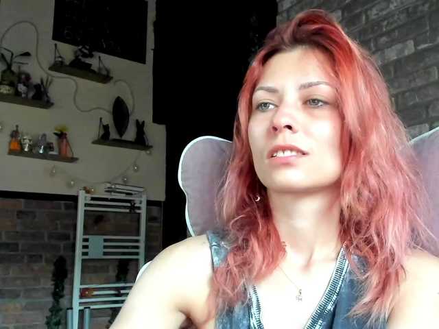 karo131324 live cam on BongaCams