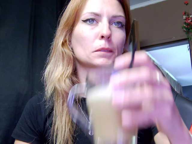 karo131324 live cam on BongaCams
