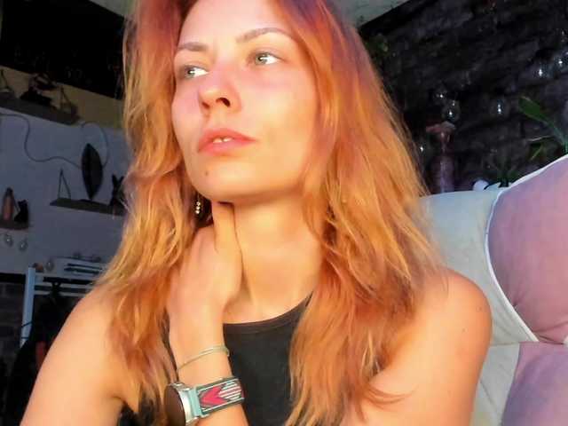 karo131324 live cam preview