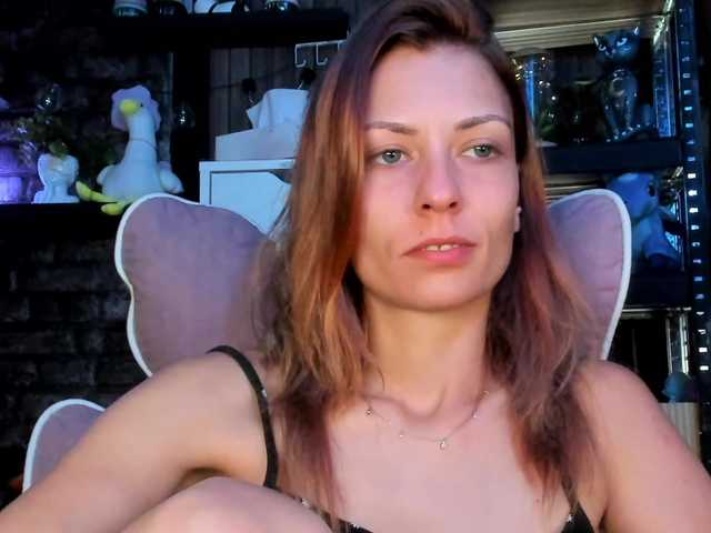 karo131324 live cam on BongaCams