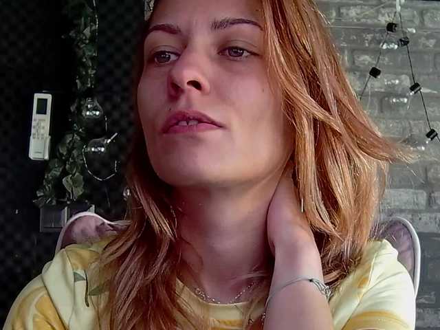 karo131324 live cam on BongaCams