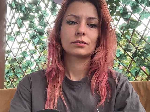 karo131324 live cam on BongaCams