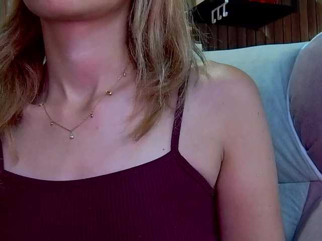 karo131324 live cam on BongaCams