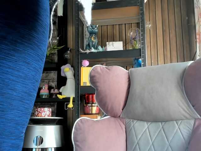 karo131324 live cam on BongaCams