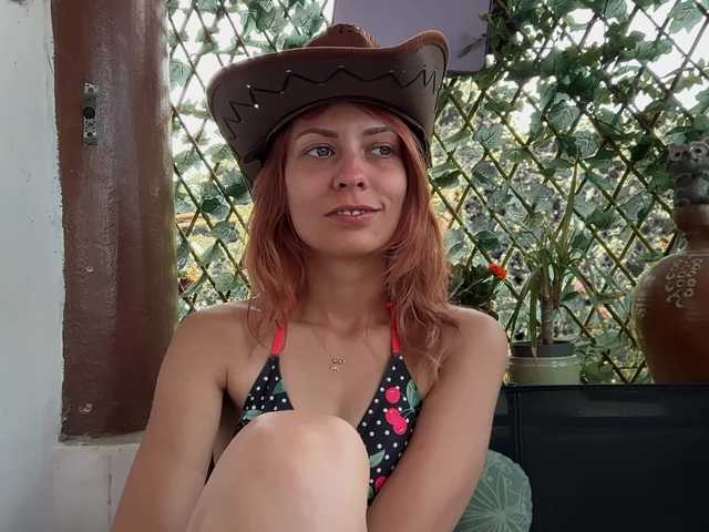karo131324 live cam on BongaCams