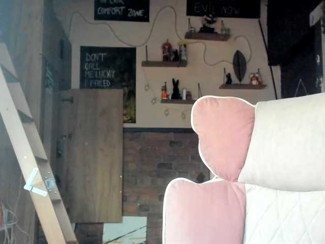 karo131324 live cam on BongaCams