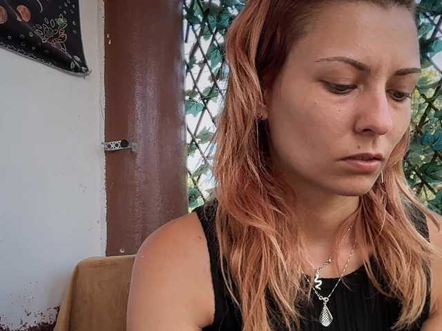 karo131324 live cam on BongaCams