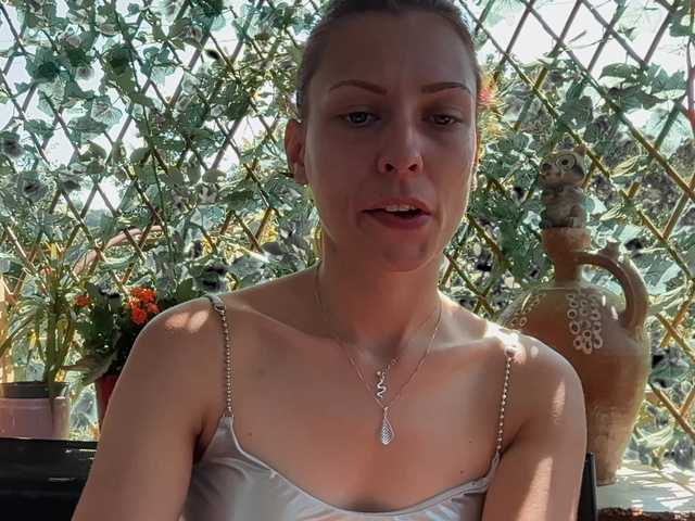 karo131324 live cam on BongaCams