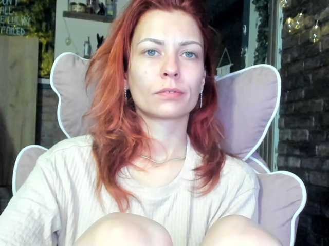karo131324 live cam preview