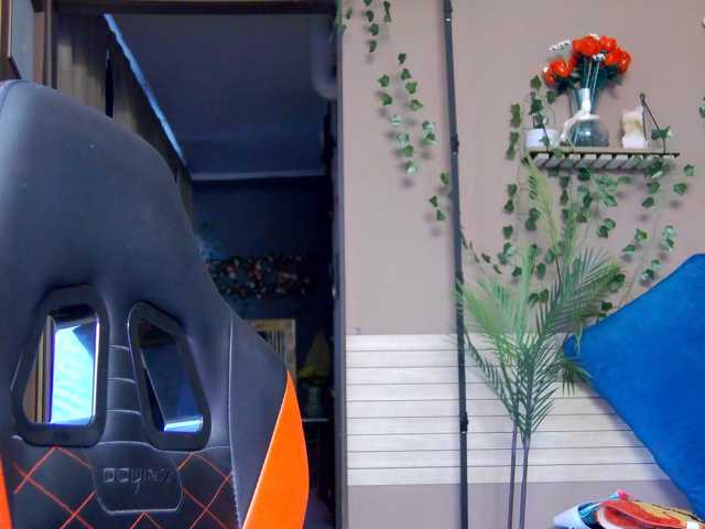karo131324 live cam on BongaCams