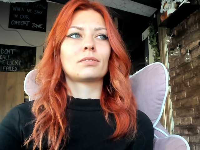 karo131324 live cam on BongaCams