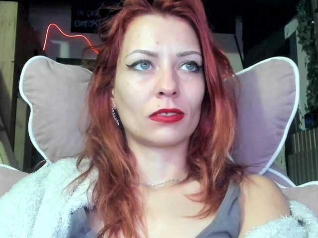 karo131324 live cam on BongaCams
