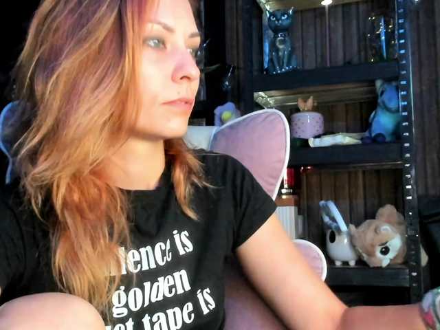 karo131324 live cam on BongaCams