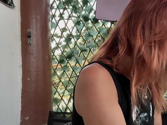 karo131324 live cam on BongaCams