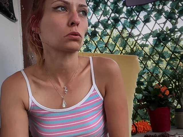 karo131324 live cam on BongaCams