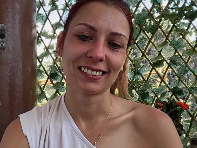 karo131324 live cam on BongaCams