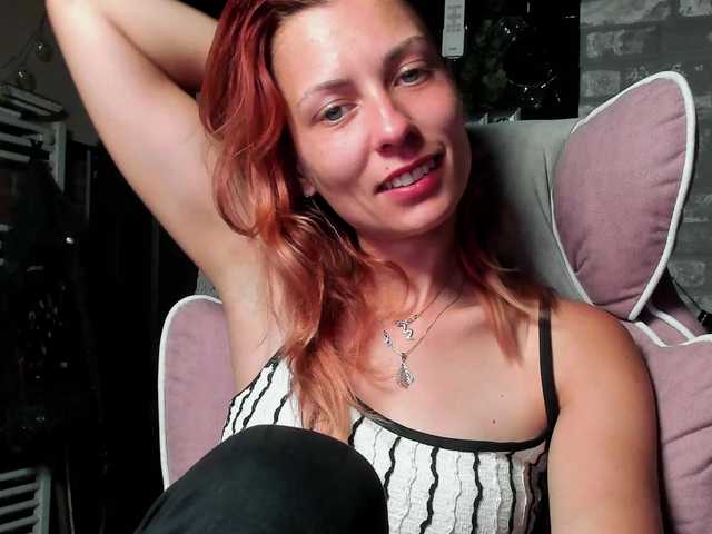 karo131324 live cam on BongaCams