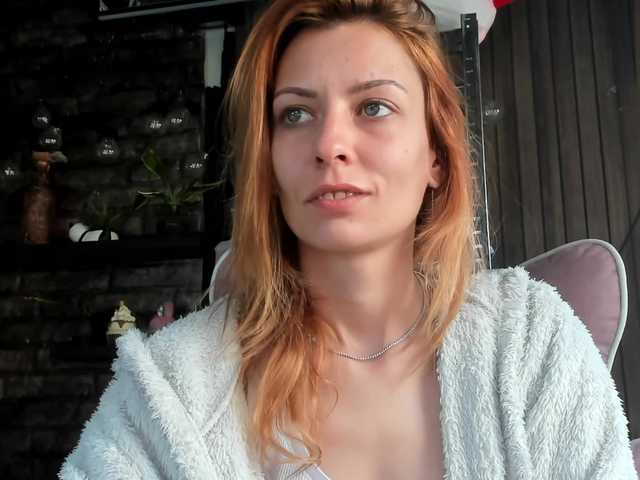 karo131324 live cam on BongaCams