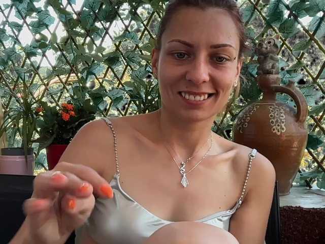 karo131324 live cam on BongaCams