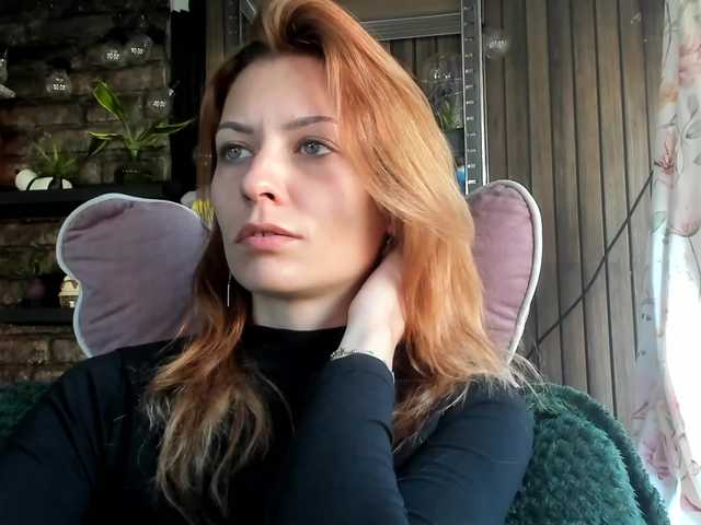 karo131324 live cam on BongaCams