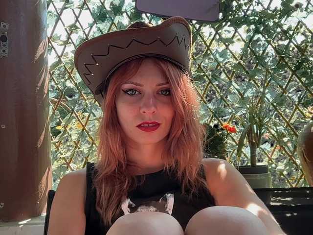 karo131324 live cam on BongaCams