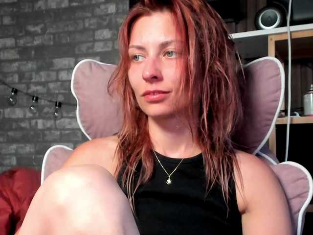 karo131324 live cam on BongaCams