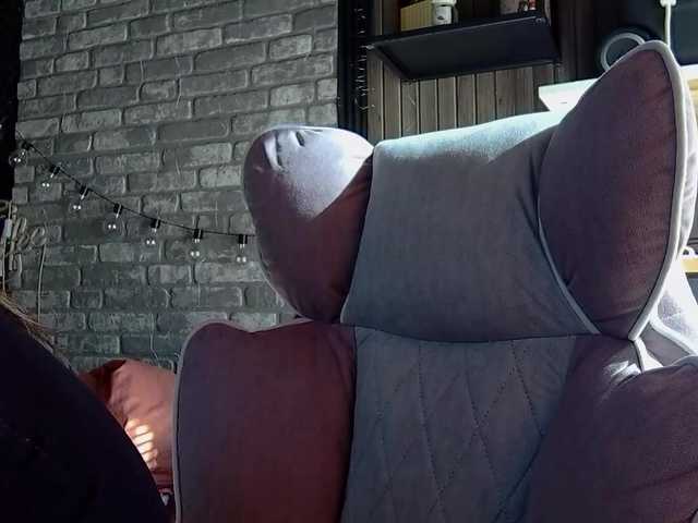 karo131324 live cam on BongaCams