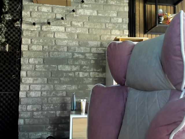 karo131324 live cam on BongaCams