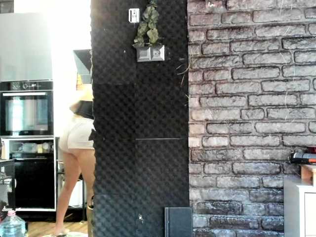 karo131324 live cam on BongaCams