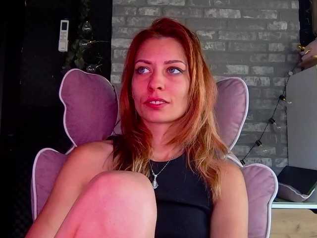 karo131324 live cam on UnifiedCams