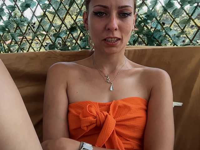 karo131324 live cam on UnifiedCams