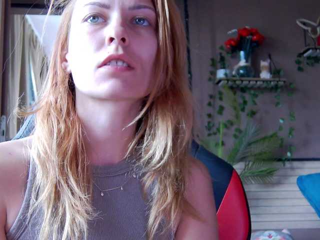 karo131324 live cam on BongaCams