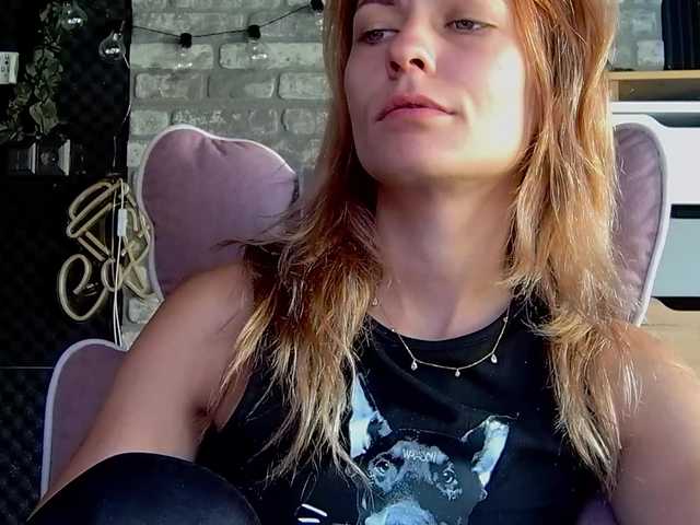 karo131324 live webcam show