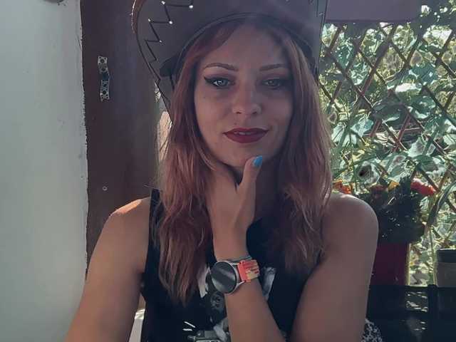 karo131324 live cam on BongaCams