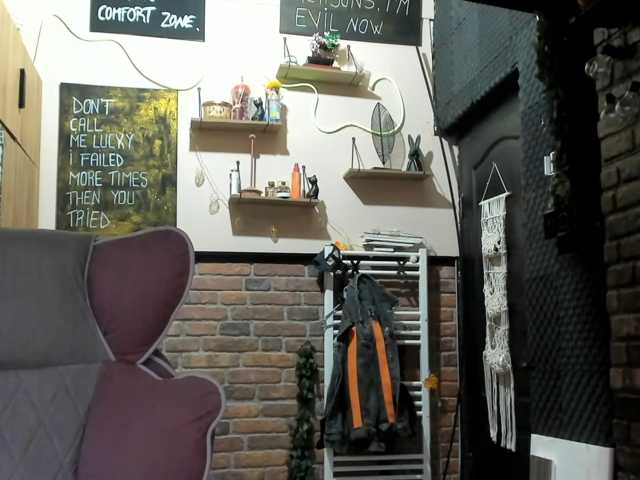 karo131324 live cam on BongaCams