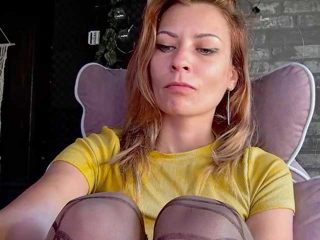karo131324 live cam on BongaCams